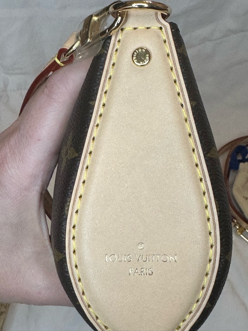 Louis Vuitton Pochette Tirette Crossbody - Picture 5 of 16